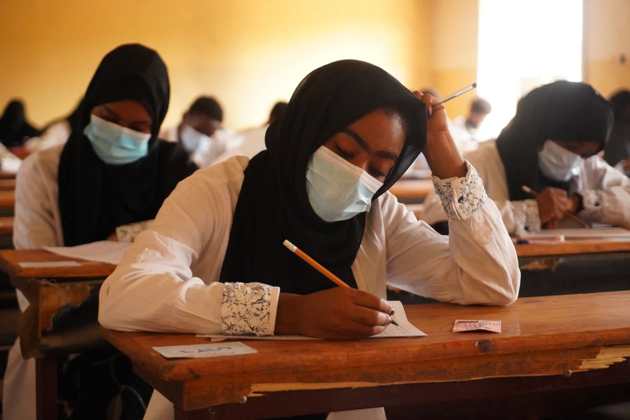 أزمة التعليم في دارفور: امتحانات الشهادة السودانية بين مطرقة الحرب وسندان الانقسام